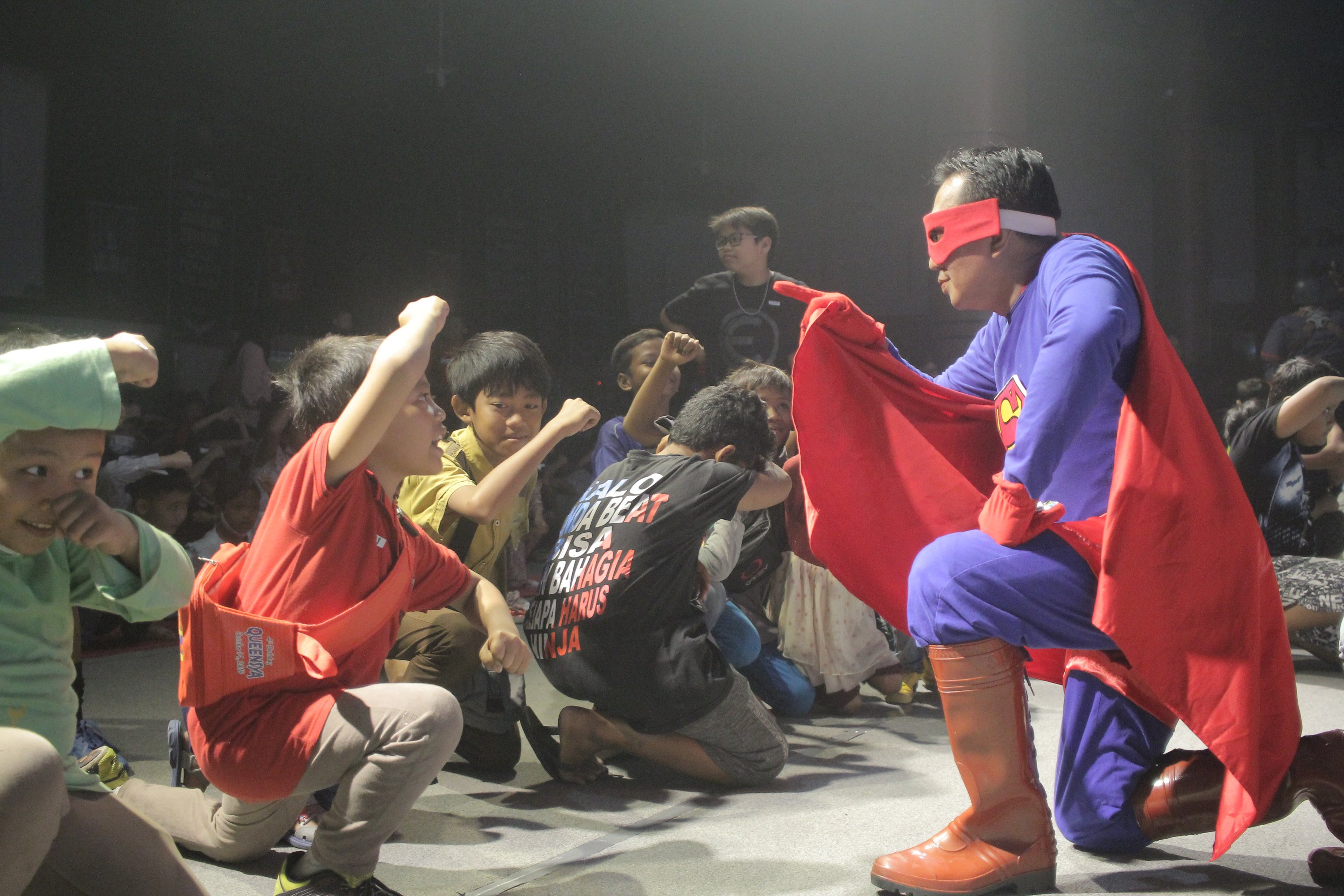Dokumentasi KKR Anak - Momen Altar Call & Lawatan